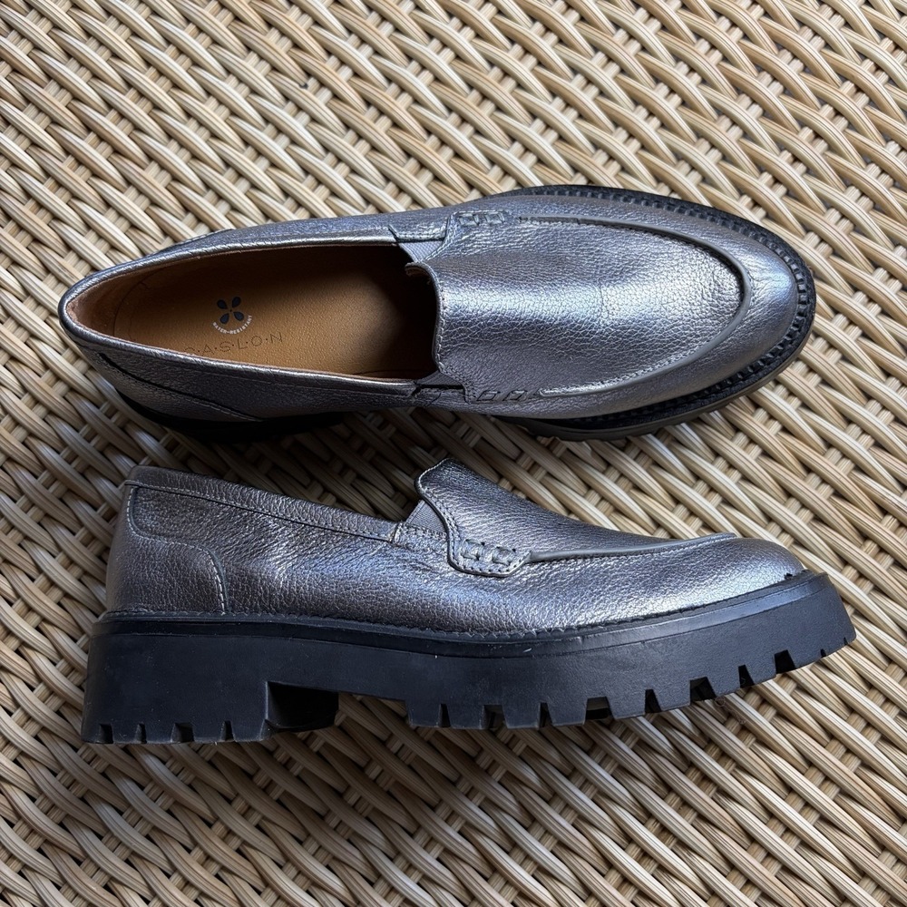 Caslon Millany Silver Chunky Sole Slip On Loafer Womens Size 7.5 Water Resistant